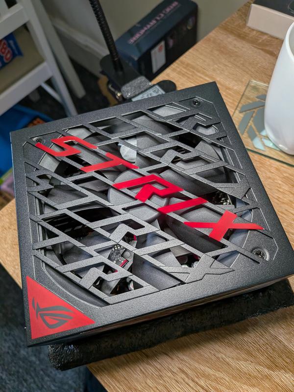 ROG STRIX 1000W Platinum | ROG Strix | Gaming Power Supply Units