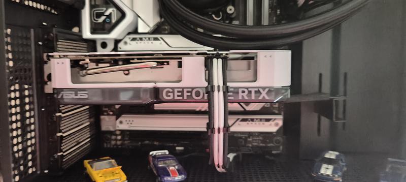 ASUS Dual GeForce RTX™ 4060 White OC Edition 8GB GDDR6 ASUS Dual GeForce RTX™ 4060 White OC Edition 8GB GDDR6