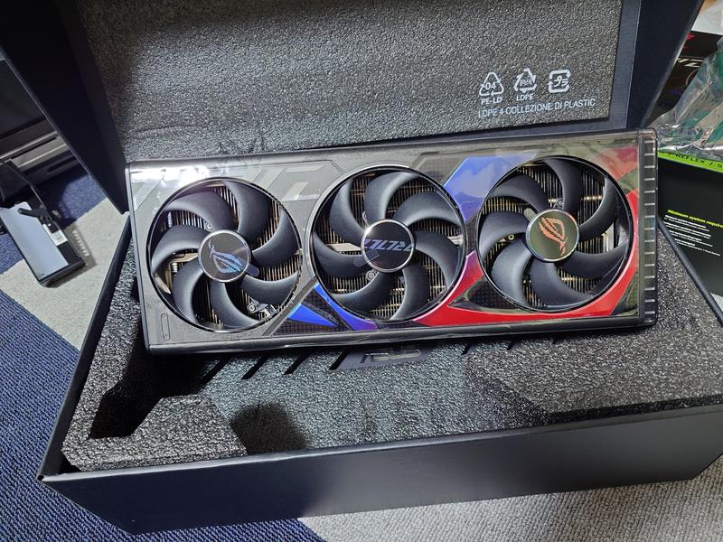 ROG Strix GeForce RTX™ 4080 16GB GDDR6X OC Edition | Gaming ROG Strix GeForce RTX™ 4080 16GB GDDR6X OC Edition | Gaming