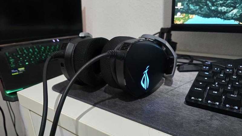 ROG Theta 7.1 | Headsets USB | Gaming Headsets｜ROG - Republic of