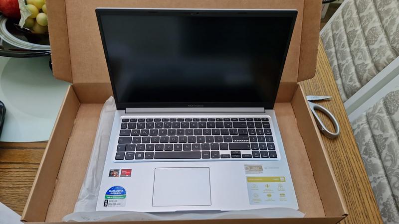 Loja ASUS - Notebook ASUS Vivobook 15, AMD Ryzen 7 5825U, 16GB