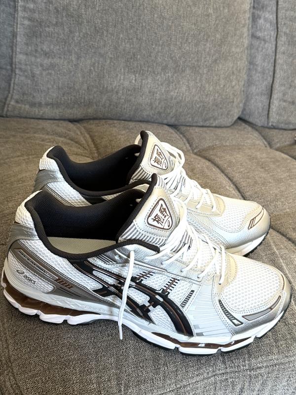 GEL-KAYANO 12.1 | Unisex | MINERAL BEIGE/CREAM | Unisex Sportstyle