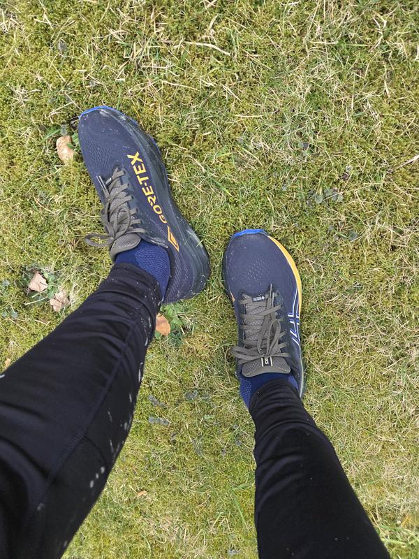 GT-2000 14 GTX | Men | BLACK/APRICOT CRUSH | Men's Running Shoes