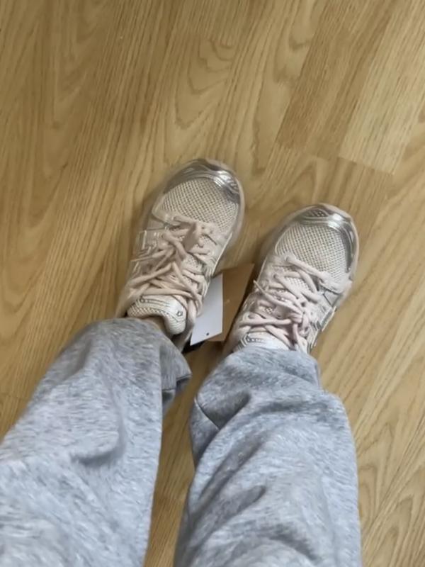 asics GEL-NIMBUS 9 CREAM/MINERAL BEIGE 23FW-S（アシックス