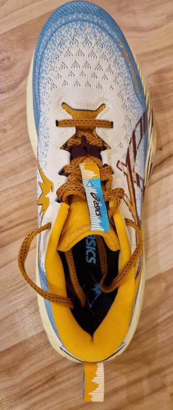 Trabuco Max 4 | Men | WHEAT YELLOW/DARK RED PLANET | Men's Trail