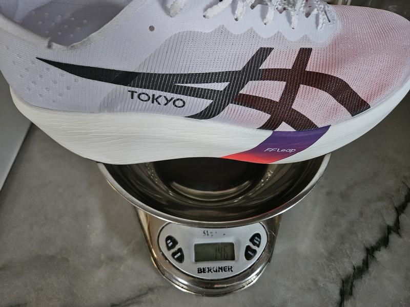 METASPEED RAY Obuwie do biegania uniseks PL - Asics