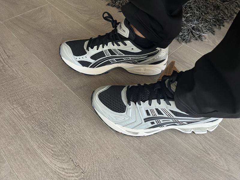 asics GEL-KAYANO 14 1201A019-109 オレンジ 国内8月17日発売予定】 アシックス ゲルカヤノ 14 ホワイト