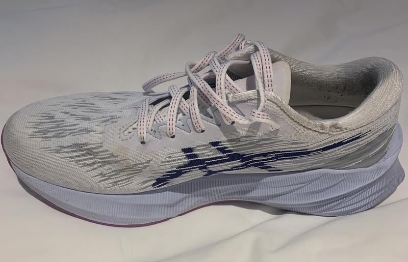NOVABLAST 3 | Women | White/Dive Blue | Women's Running