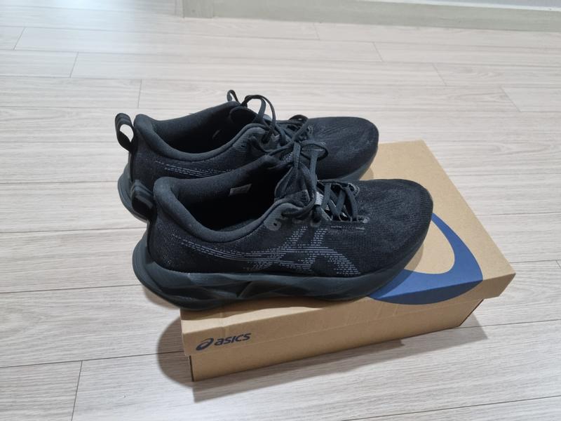 NOVABLAST 5 | WHITE/PIEDMONT GREY | メンズ ランニング