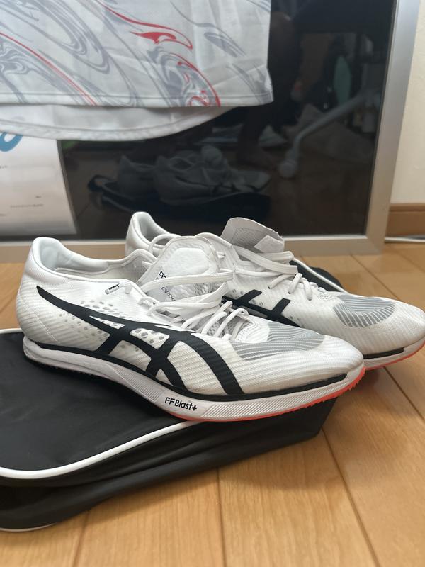 COSMORACER MD 3 | WHITE/BLACK | メンズ 陸上競技 シューズ【ASICS公式】