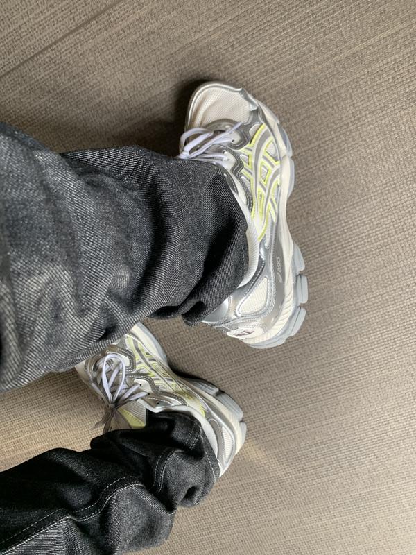 GEL-NYC | WHITE/HUDDLE YELLOW | スポーツスタイル メンズ GEL-NYC | WHITE/HUDDLE YELLOW | スポーツスタイル メンズ