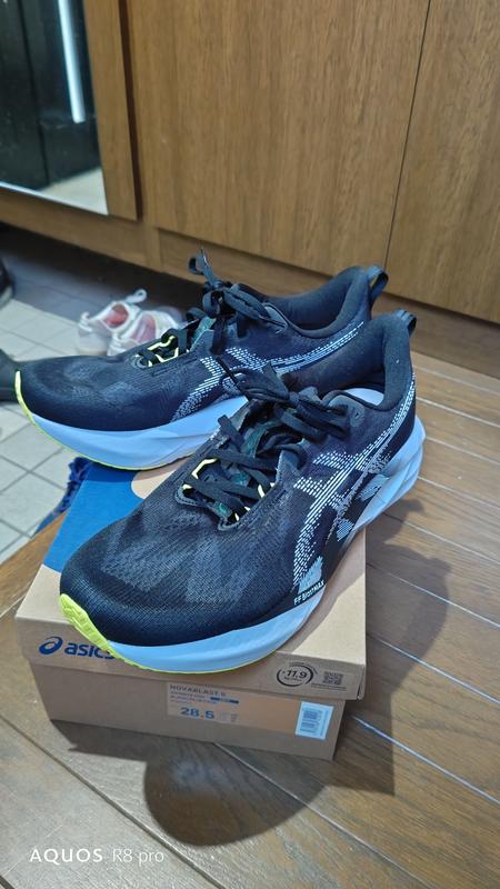 ASICS NOVABLAST 5 ブラック/キャリアグレー メンズ25.5cm ASICS NOVABLAST 5 ブラック/キャリアグレー メンズ25.5cm