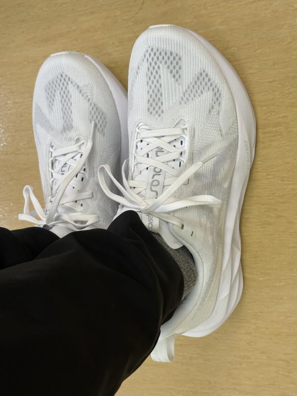 NOVABLAST 5 | White/Lilac Hint | ランニング | 【ASICS公式】