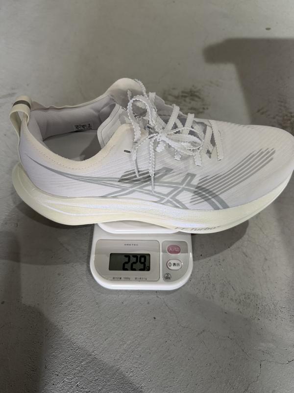 MEGABLAST | White/Piedmont Grey | ランニング | 【ASICS公式】