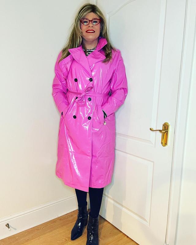 ジャケット・アウター British classical long coat pink Miss Selfridge vinyl faux leather belted trench coat in