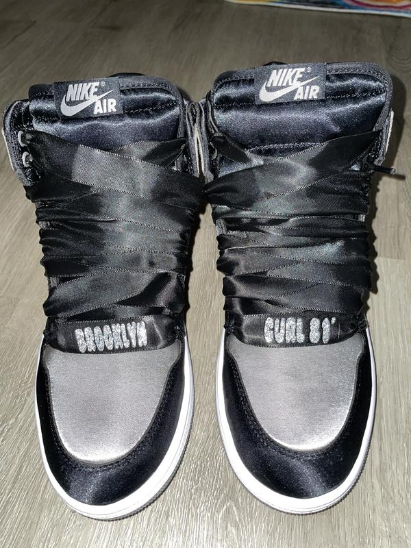 Nike Air Jordan 1 Retro High OG sneakers in black and gray | ASOS