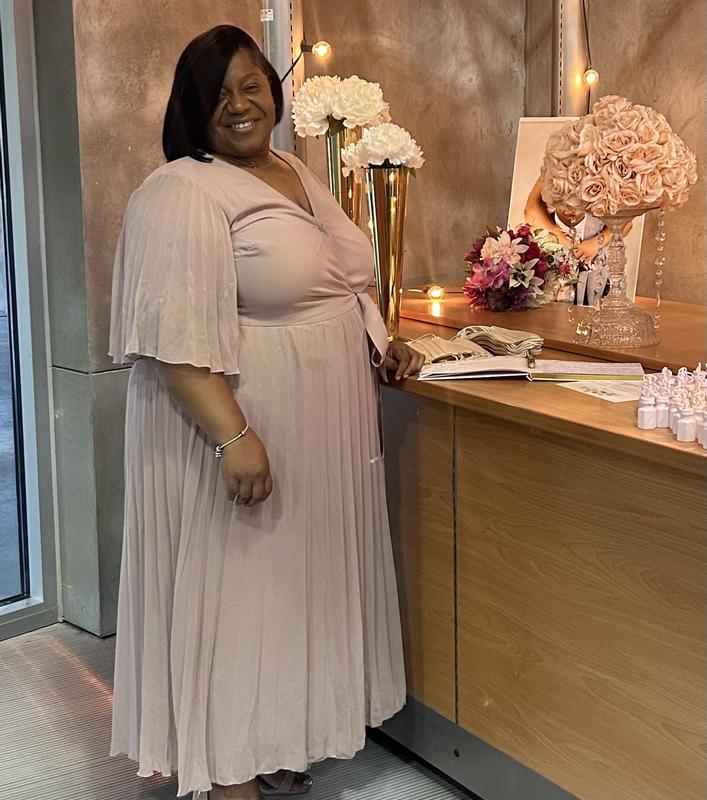 ASOS DESIGN Curve exclusive pleated midi dress with kimono sleeve and tie  waist in blush | ASOS
