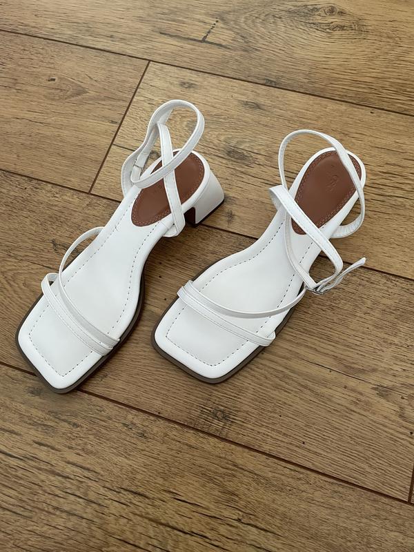 ASOS DESIGN Wide Fit Hampton block mid heeled sandals in white ASOS