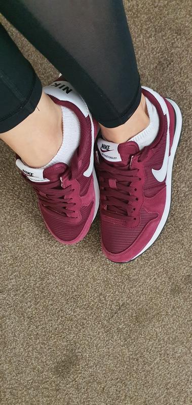 Nike burgundy internationalist trainers shops