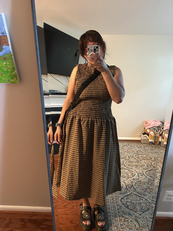 Daisy Street drop waist shirred midaxi dress in brown check | ASOS