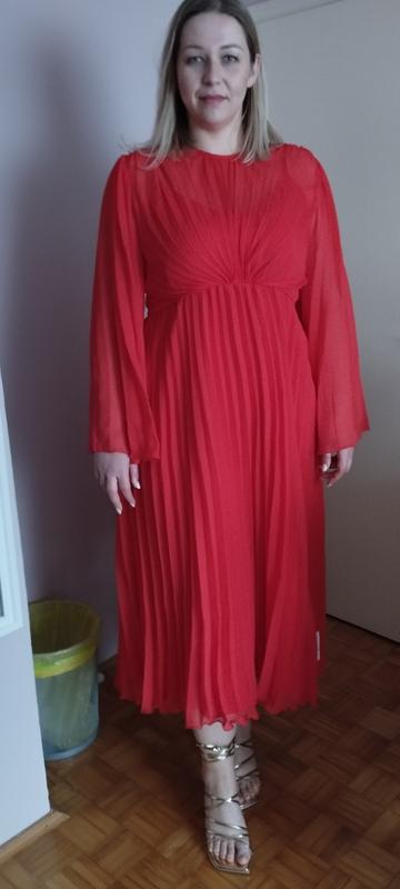 ASOS DESIGN Curve tie back fluted sleeve pleated midi dress in red | ASOS