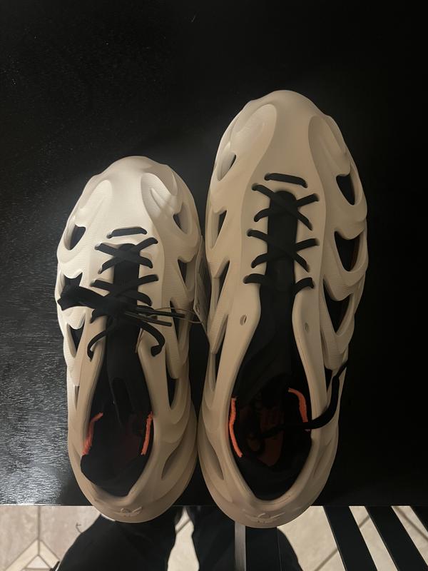 adidas Originals FOM Quake sneakers in cream | ASOS