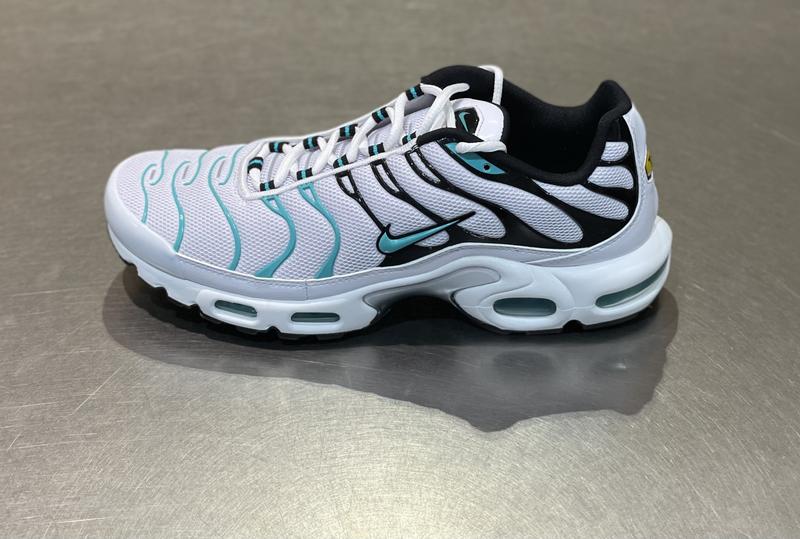 NIKE AIR MAX PLUS WHITE/HYPER JADE-BLACK-REFLECT SILVER 22SP-I