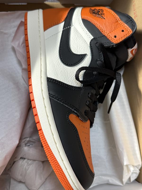 JORDAN BRAND AIR JORDAN 1 RETRO HIGH OG BLACK/BLACK-SAIL-STARFISH