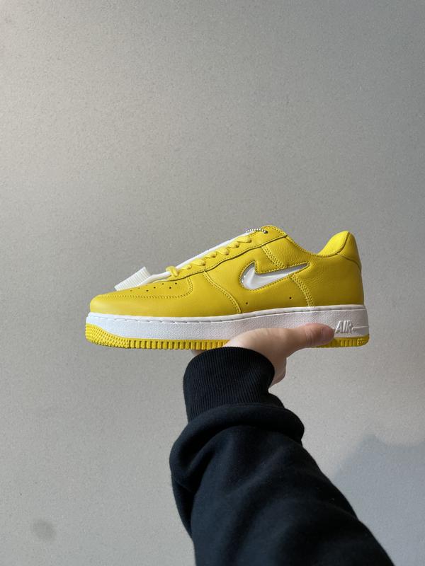 NIKE AIR FORCE 1 LOW RETRO SPEED YELLOW/SUMMIT WHITE-SPEED