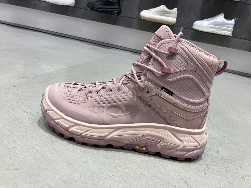 HOKA TOR ULTRA HI PALE MAUVE / PEACH WHIP