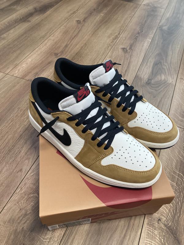 JORDAN BRAND AIR JORDAN 1 RETRO LOW OG SAIL/BLACK-GOLDEN HARVEST