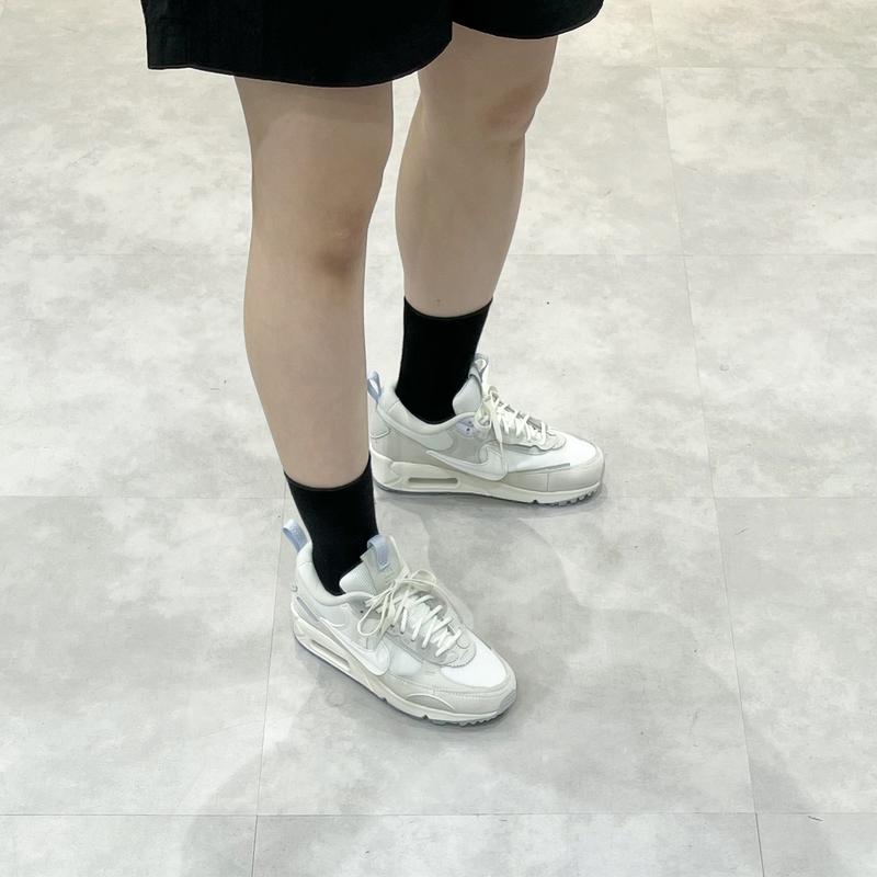 NIKE W AIR MAX 90 FUTURA SUMMIT WHITE/SUMMIT WHITE-LIGHT NIKE W AIR MAX 90 FUTURA SUMMIT WHITE/SUMMIT WHITE-LIGHT