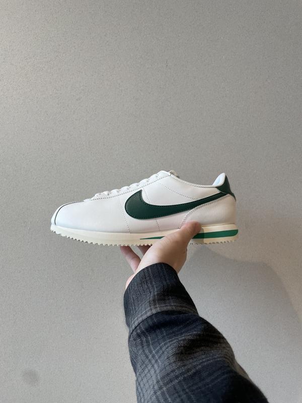 NIKE W CORTEZ SAIL/GORGE GREEN-MALACHITE-COCONUT MILK
