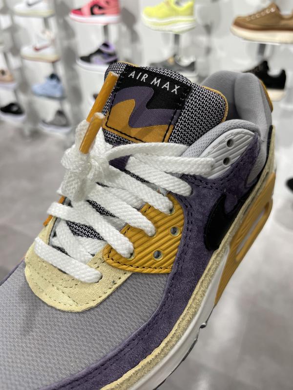 NIKE AIR MAX 90 NRG COURT PURPLE/BLACK-LEMON DROP-WOLF GREY