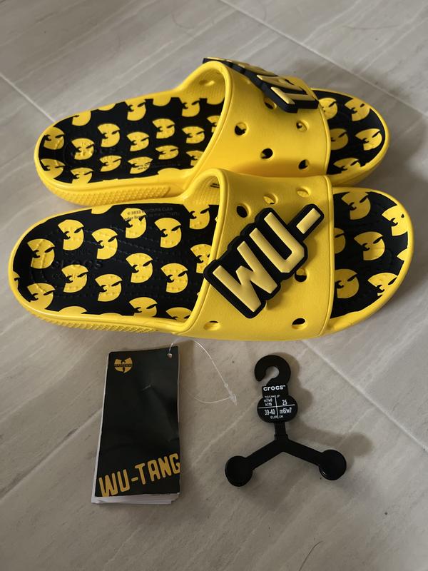 WatsÜ* size130 Crocs Classic Crocs Wu Tang Slide Yellow/Black （クロックス