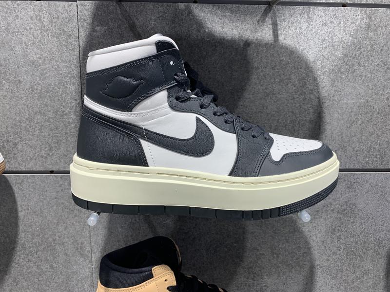 JORDAN BRAND WMNS AIR JORDAN 1 ELEVATE HIGH SUMMIT WHITE/DARK ASH