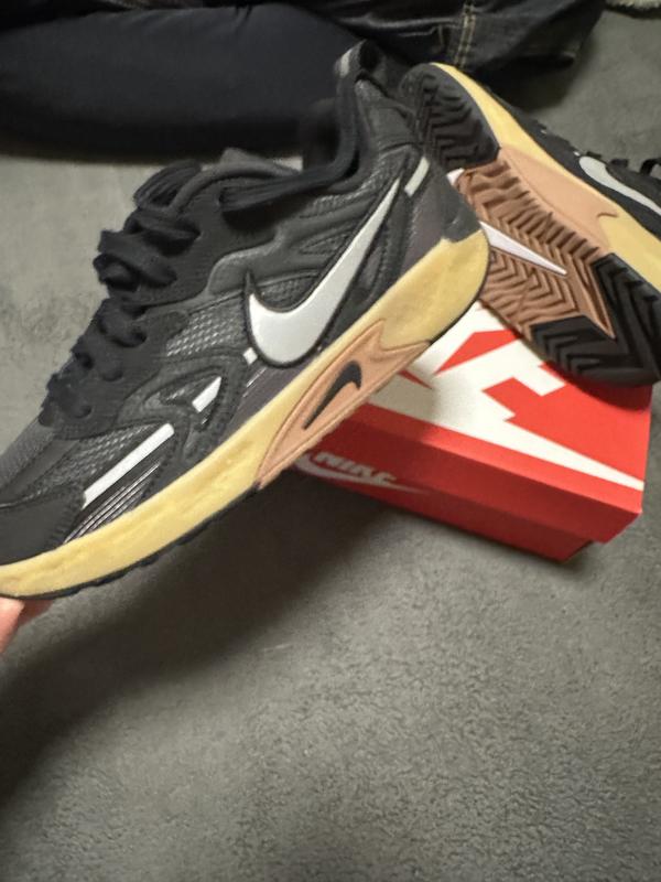 ナイキジャム NIKE ナイキ スニーカー 26.0 ブラック NIKE公式】ナイキ ジャム ウィメンズシューズ.オンラインストア