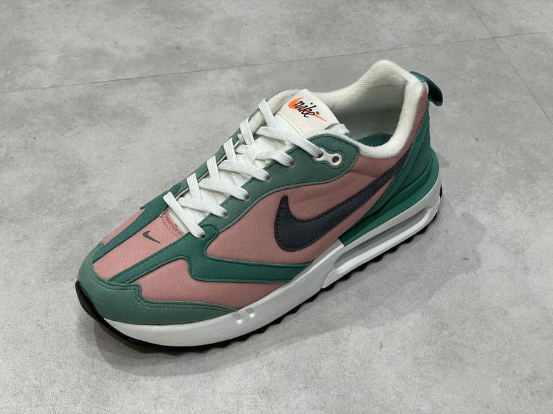 【新品】NIKE WMNS AIR MAX DAWN エアマックスドーン22.5 NIKE（ナイキ）の「ナイキ エア マックス ドーン ウィメンズ
