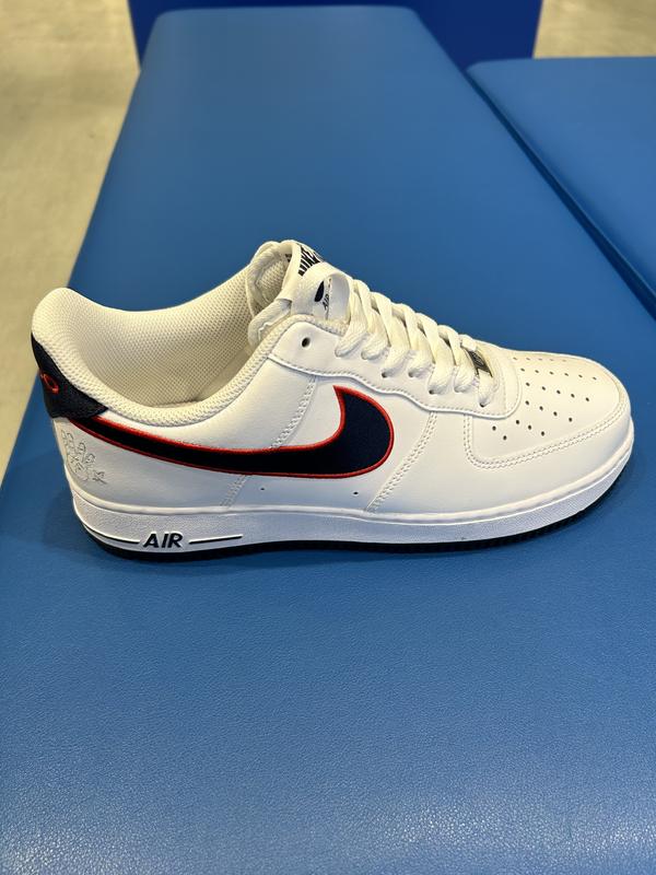 NIKE WMNS AIR FORCE 1 '07 REC WHITE/OBSIDIAN-UNIVERSITY RED-WOLF GREY