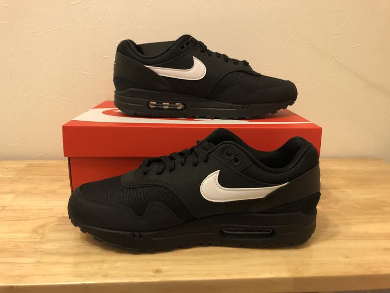 Air max 1 on sale black on black