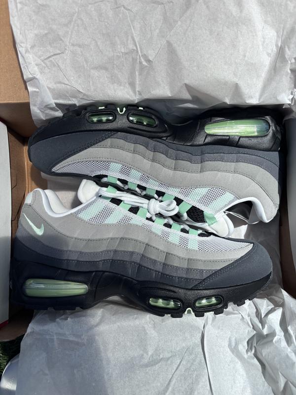 NIKE WMNS AIR MAX 95 BIG BUBBLE BLACK/FRESH MINT-WHITE-MEDIUM GREY