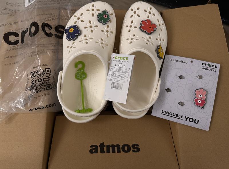 crocs Classic Floral Cut-Out Clog Chalk（クロックス クラシック