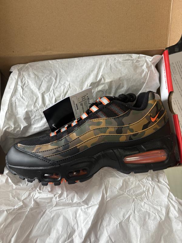 NIKE AIR MAX 95 QS BLACK/SAFETY ORANGE-METALLIC SILVER（ナイキ
