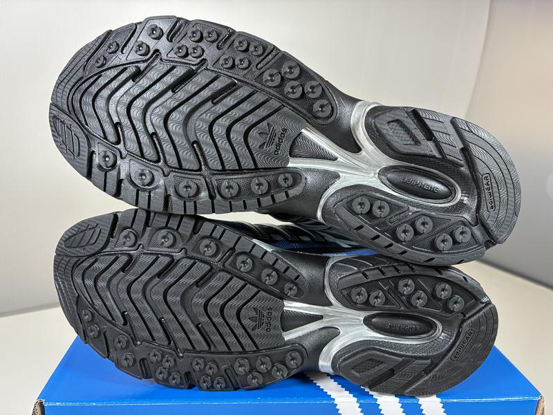 adidas ADISTAR CUSHION atmos CBLACK/SILVERMET/BLUE（アディダス