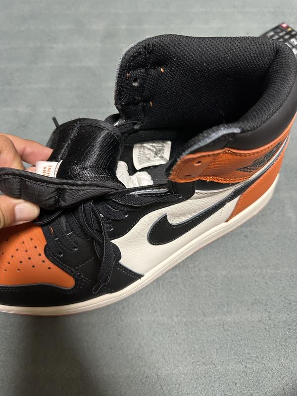 JORDAN BRAND AIR JORDAN 1 RETRO HIGH OG BLACK/BLACK-SAIL-STARFISH