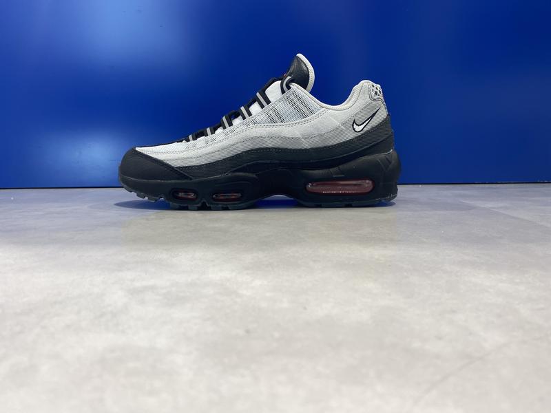 NIKE AIR MAX 95 PRM BLACK/WHITE-PURE PLATINUM-LT SMOKE GREY 22HO-I