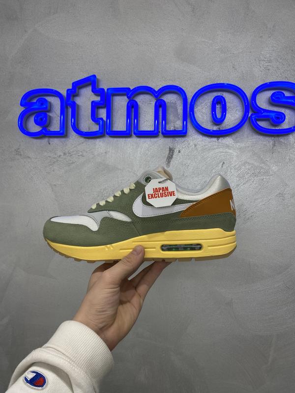 NIKE W AIR MAX 1 PRM OIL GREEN/WHITE-SAIL-MONARCH 23SP-I