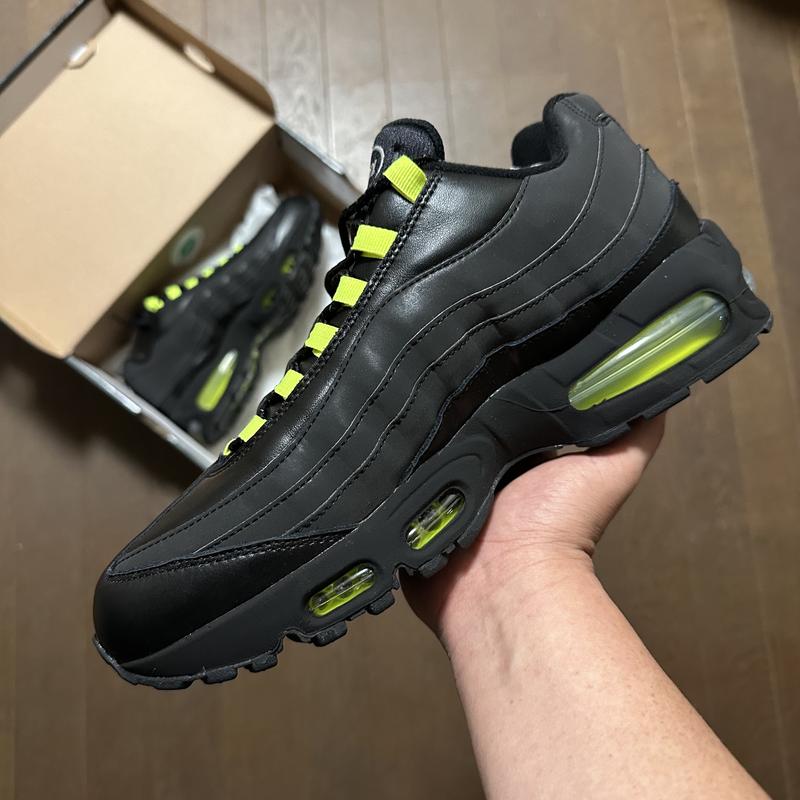 NIKE AIR MAX 95 BIG BUBBLE SE BLACK/WHITE-VOLT-FLT GOLD（ナイキ