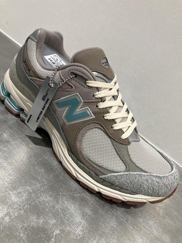 New Balance M2002RAM BEIGE 22FW-S