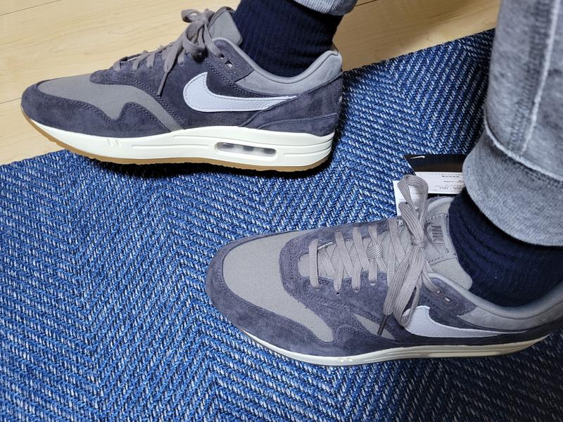 NIKE AIR MAX 1 PRM SOFT GREY/NEUTRAL GREY-THUNDER GREY 23SP-S